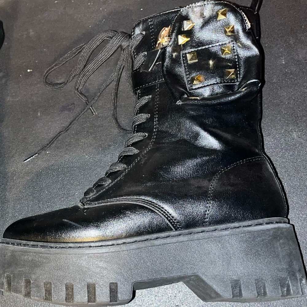 Women’s combat boots